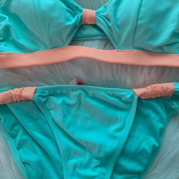 VICTORIA’S SECRET BIKINI - Picture 2 of 3